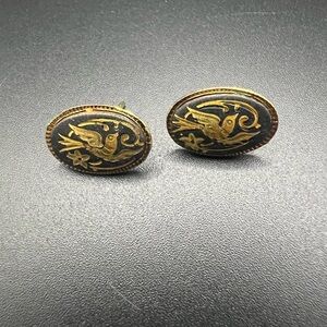 Toledo Damascene Bird Earrings Oval Flower Black and Gold Tone